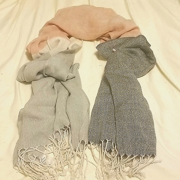 Black, white and red H & M Scarf